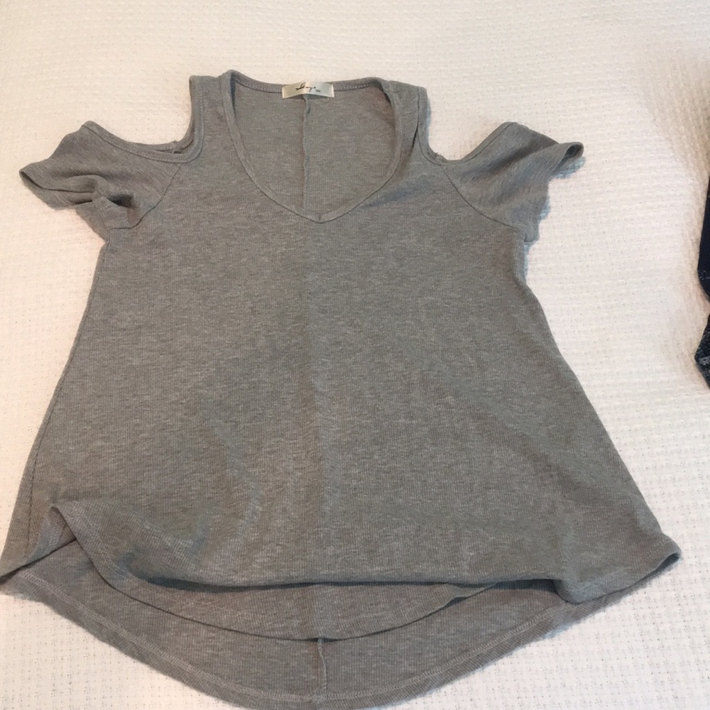 Cold shoulder top